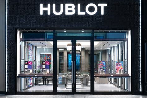 marque hublot vêtement|Hublot horlogerie.